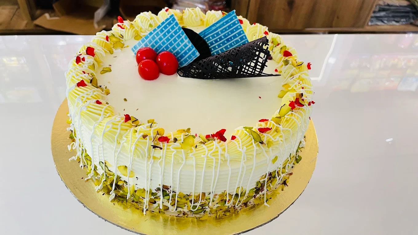 Custom Cakes